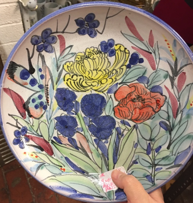 Mystery floral plate signed IAN or PAN?  5d4d1410