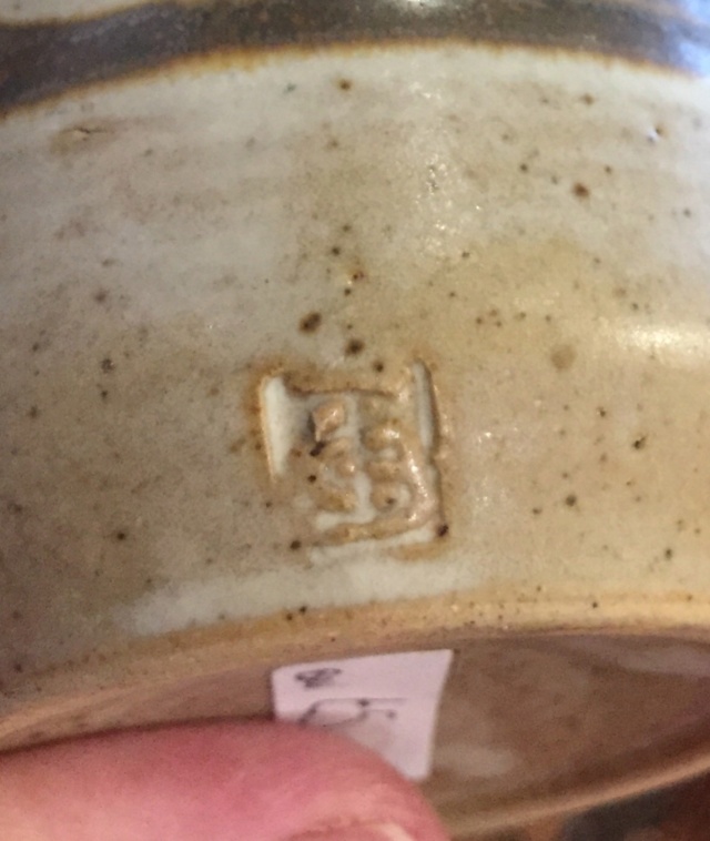 Mystery beaker, IS mark IC mark? Australian?  79fdcb10