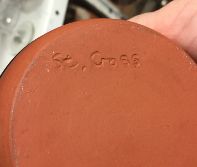 Slipware cup signed St. Cross - Winchester hospital? 92aa1110