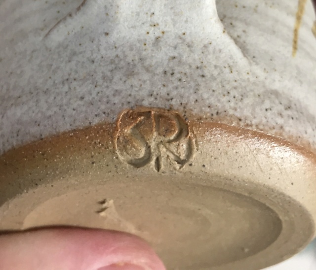 Vase with 3R mark - Paul Acreman, Three Rivers Pottery, Plymouth  92ada110