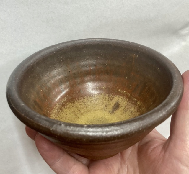 Unmarked wood fired bowl  A283b510