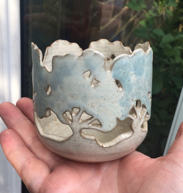 Pierced small bowl with trees, unmarked  B1c9f710