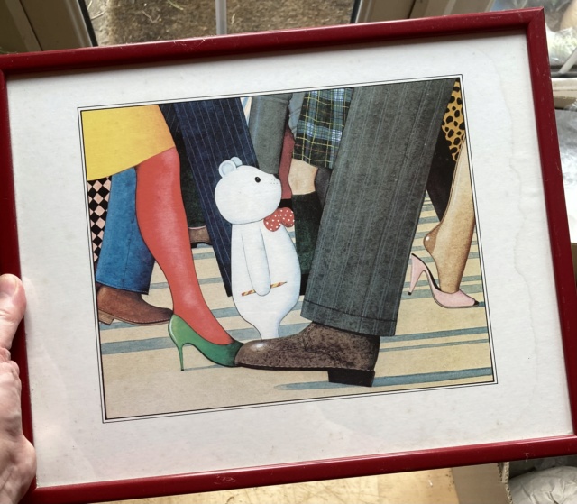 Print: White bear with bow tie - from Bear Goes To Town by Anthony Browne Dd2f5510