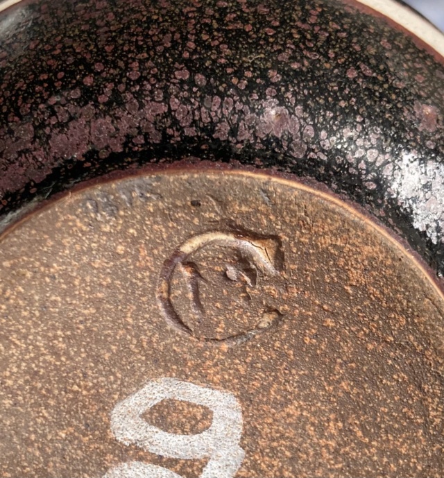 Lidded pot. Mystery NC mark Ea5f8510