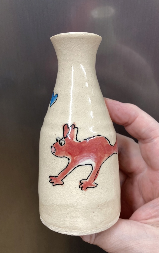 Bud vase & red squirrels, K mark - Kirstie Hayler, Firestone Studios, IoW  F52c3910