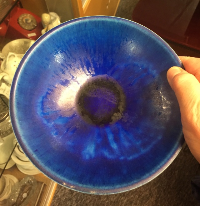 Blue glazed dish with mystery cross mark  F63a6710