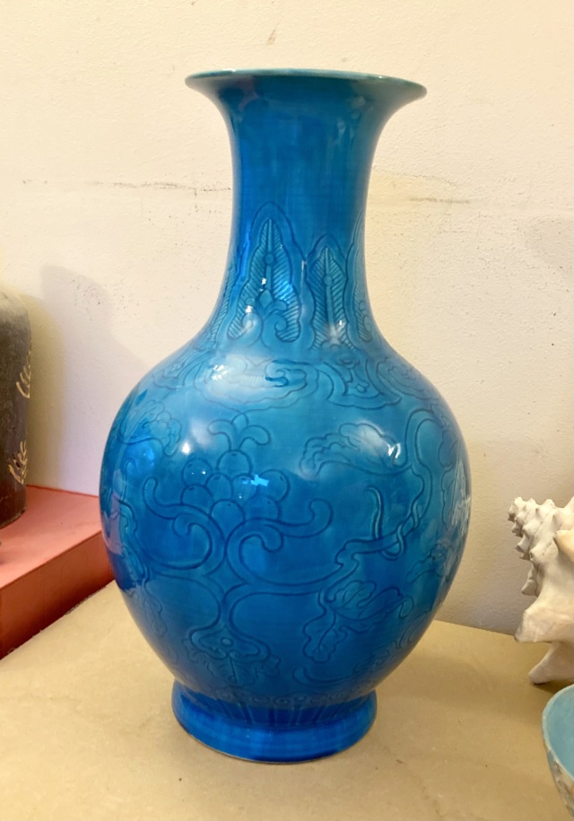 60s Chinese turquoise vase with sgraffito decoration  Img_3312
