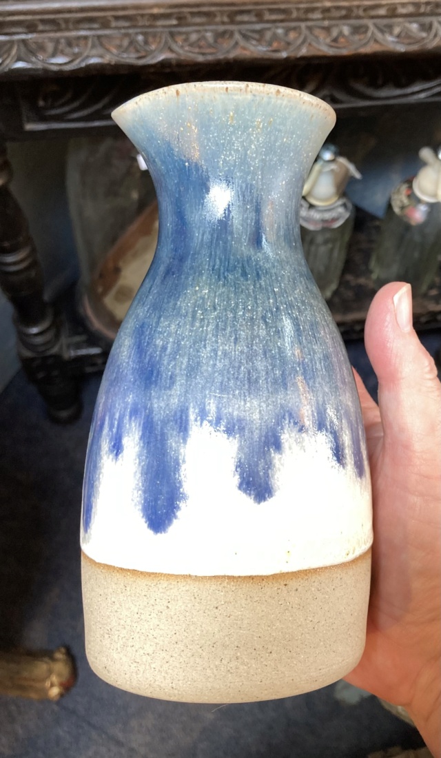 Bottle vase, E or G mark?  Img_9458