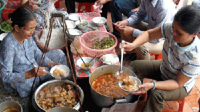 Món ăn vỉa hè trên phố Huế Buna10