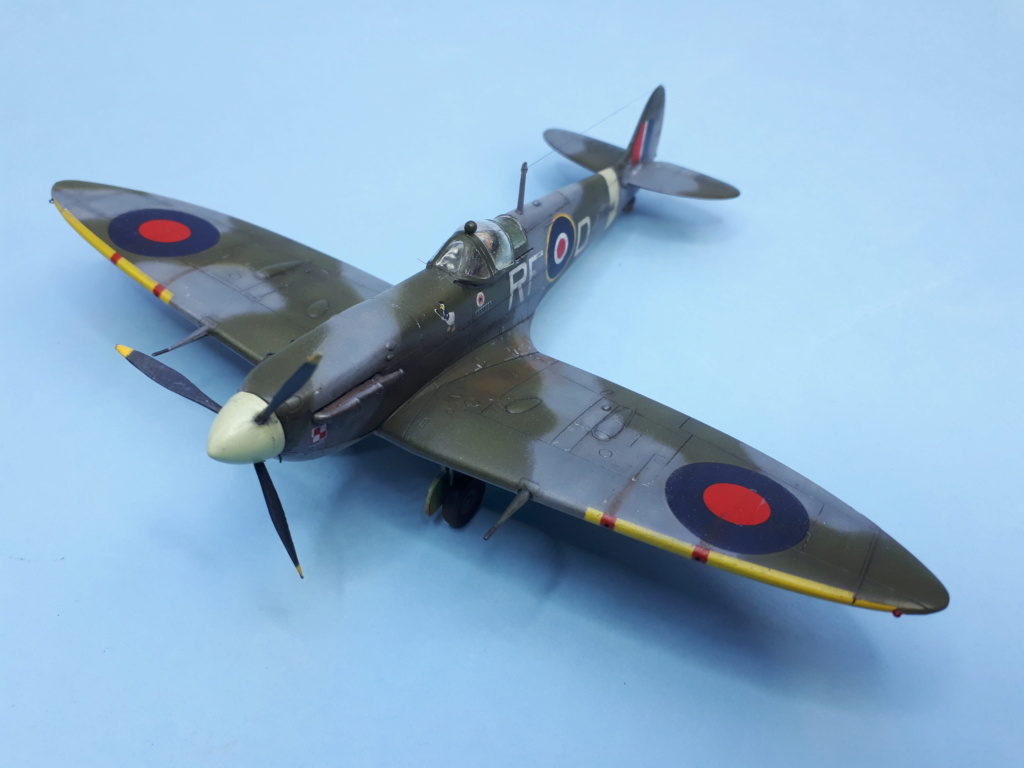 [HOBBY BOSS] Spitfire Mk Vb  20201245