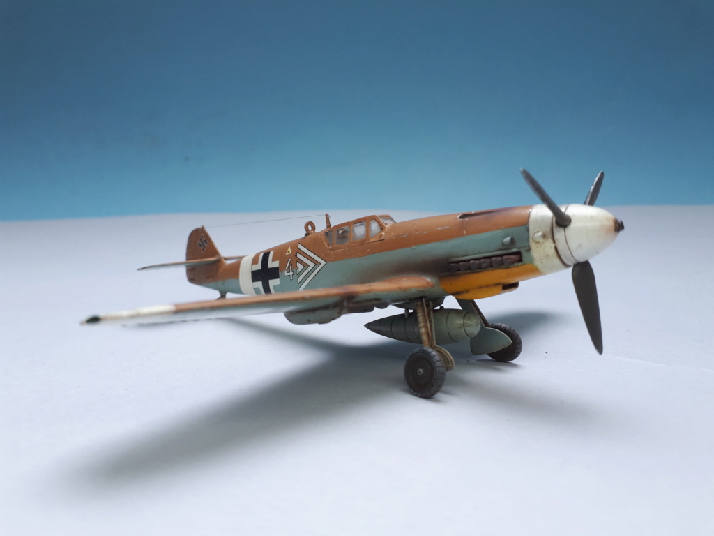 [HOBBYBOSS] Messerschmitt Bf109G-2 trop (petite correction) 20210655