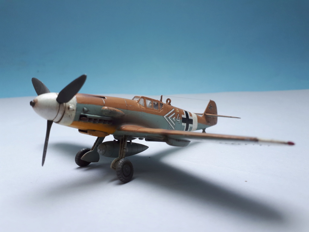 [HOBBYBOSS] Messerschmitt Bf109G-2 trop (petite correction) 20210657