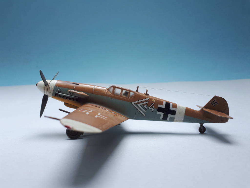 [HOBBYBOSS] Messerschmitt Bf109G-2 trop (petite correction) 20210659