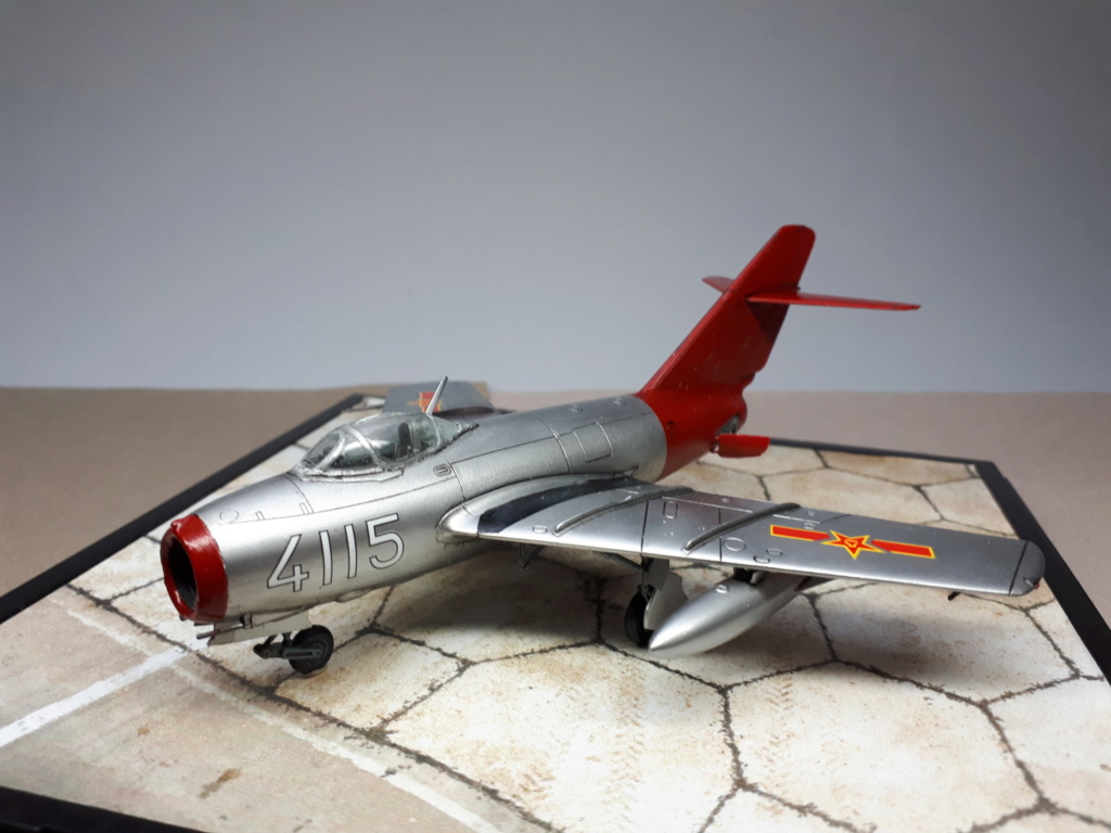  [HOBBY BOSS ] F-86F-30 SABRE SAAF vs MIG-15 Bis FAGOT PLAAF Mig-1513