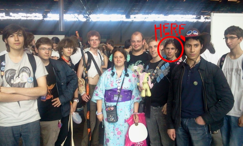 [Meet-up] Les brony envahissent la Japan Expo [Paris - 5/8 juillet 2012] - Page 23 2012-010