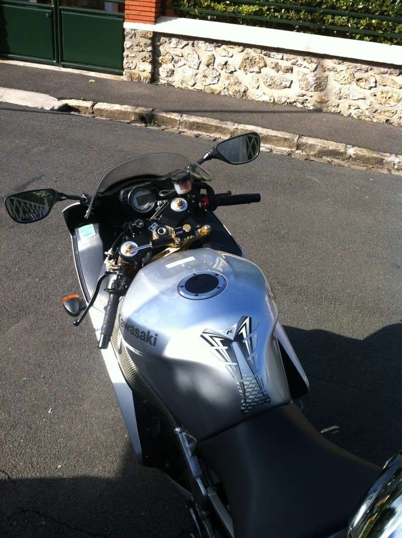 Voici ma mienne!!! ZX6R k4 Img_4711