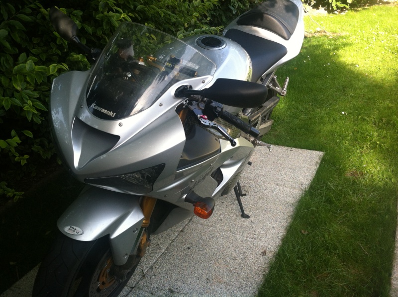 Voici ma mienne!!! ZX6R k4 Img_4717