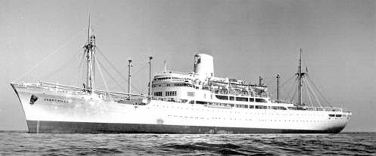 Photos de navires marchands - Page 5 1956-j10