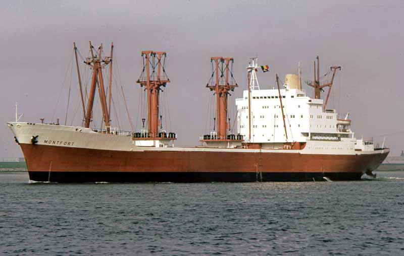 Photos de navires marchands - Page 5 Montfo10