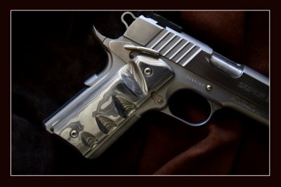 Plaquettes de pistolet en Damas Colt-410