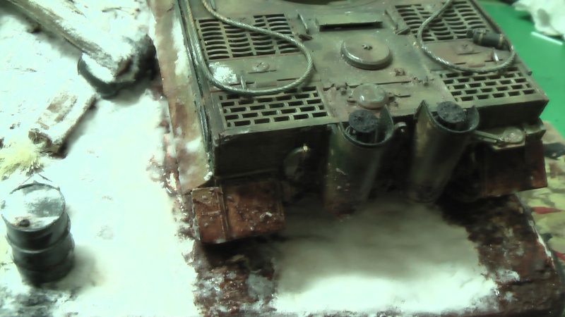 évolution d'un diorama "char tigre sous la neige" Imga0144