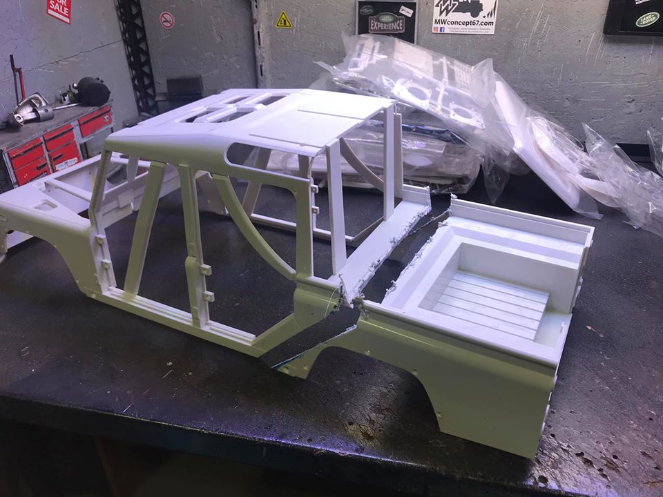 Land Rover Defender 130 - 6x6 truck Bed spécial véhicule 49180810