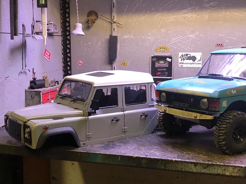 Land Rover Defender 130 - 6x6 truck Bed spécial véhicule 49476311