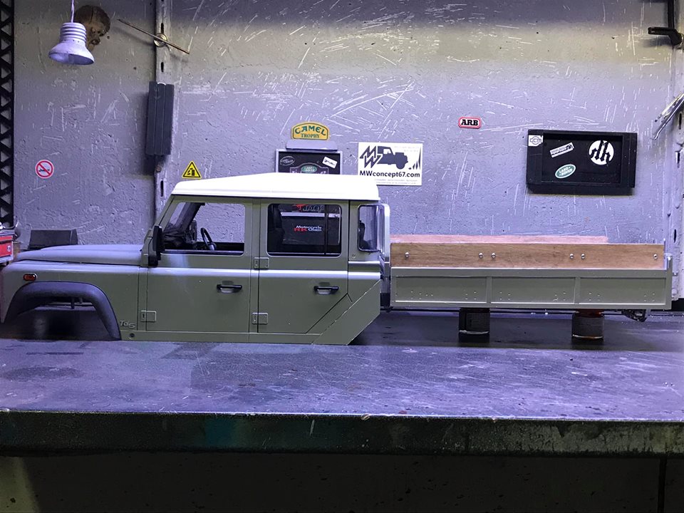 Land Rover Defender 130 - 6x6 truck Bed spécial véhicule 49617510