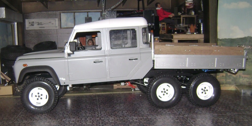 Land Rover Defender 130 - 6x6 truck Bed spécial véhicule Dsc00770