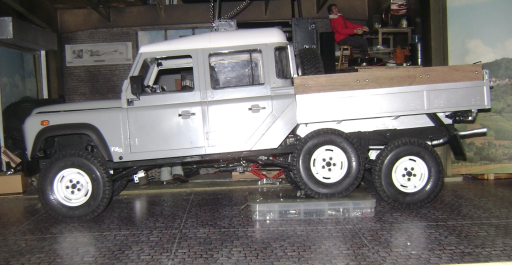 Land Rover Defender 130 - 6x6 truck Bed spécial véhicule Dsc00885