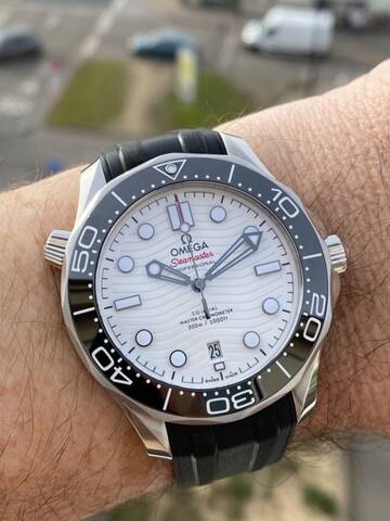 Omega seamaster online 300 avis