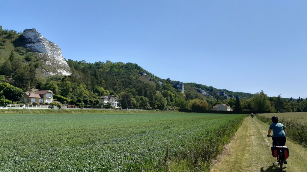 2023 - [CR][Vélo voyage] Week end dans le Vexin, ~100 km, association Rosnycyclettes, juin 2023 20230620