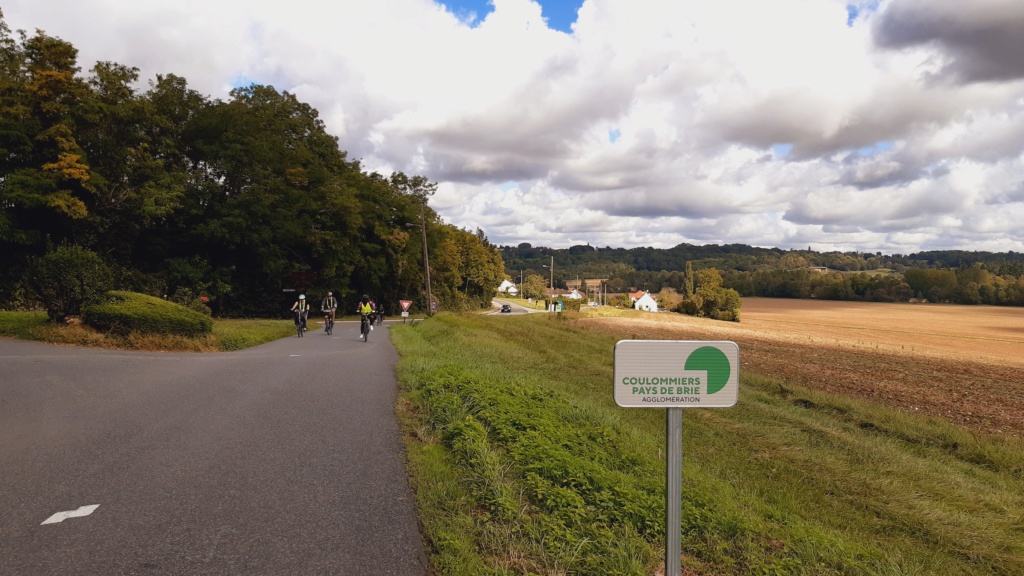 [CR][Vélo voyage] Week end Rosnycyclettes en Pays de Brie 20230935