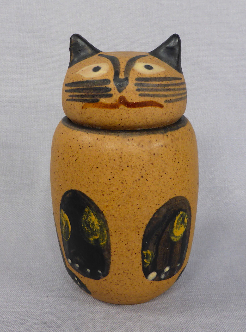 Stoneware Cat Jar, signed Pozancos Sigüenza  P1670310