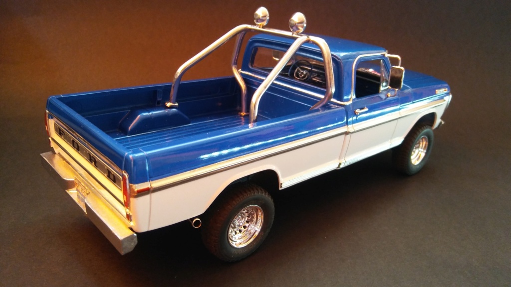 Moebius Ford F-100 1970 4X4 20230715