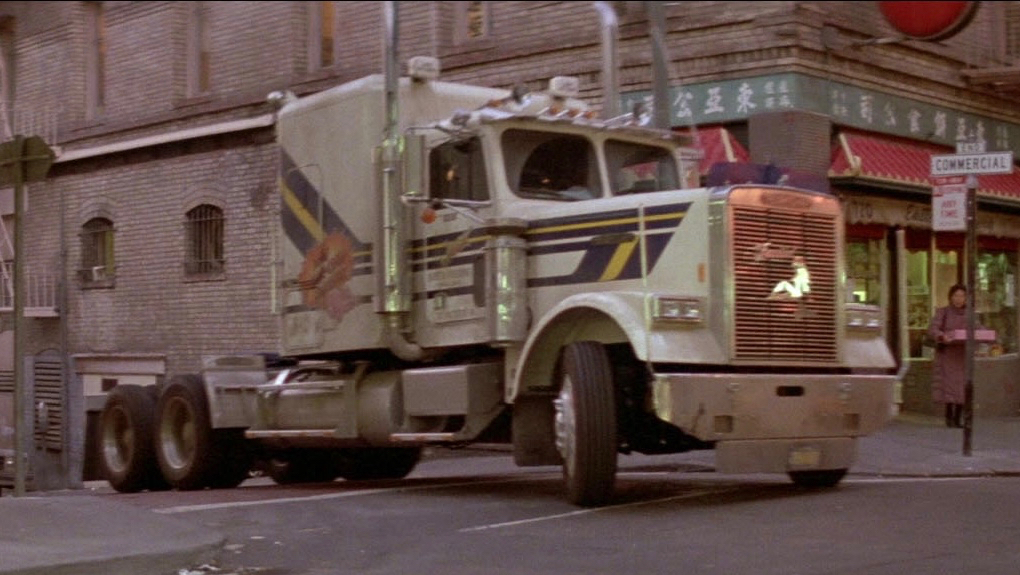 "Big Trouble in Little China" Frightliner (TERMINER) Ahhze310