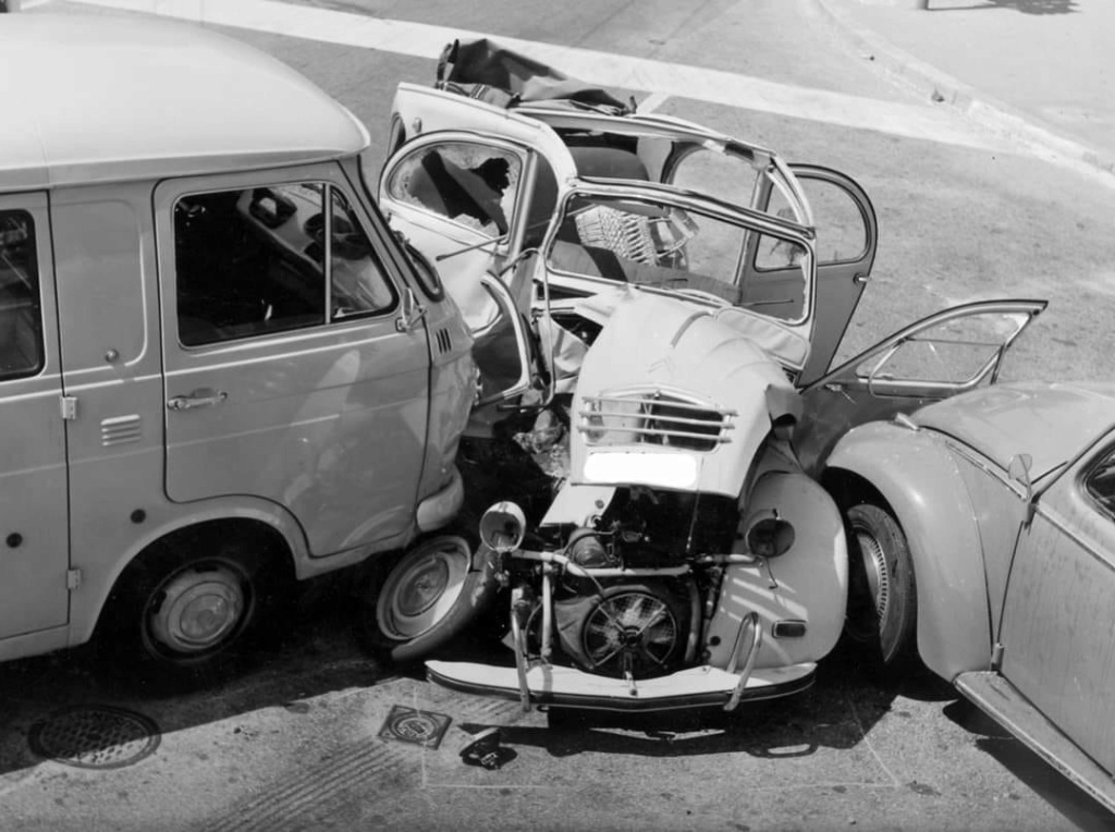 Les bicylindres (2cv, Dyane, AMI 6et 8, Méhari.....) - Page 13 00005875