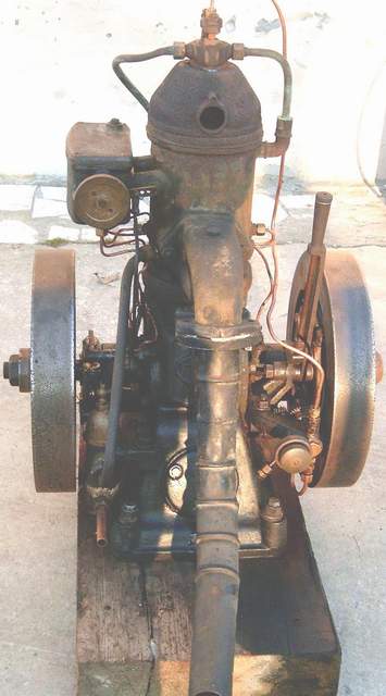 MUZZI : moteur semi-Diesel à boule chaude italien 00_0_366
