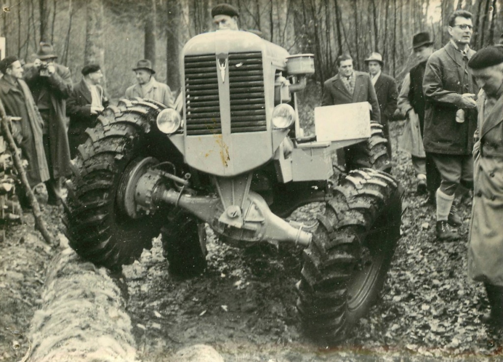 AGRIP un des 3 fabricants français de tracteurs forestiers 0_0_0370