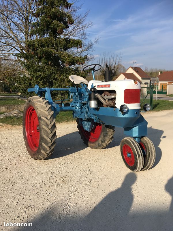 Enjambeur LABOURIER à vendre en lot avec d'autres tracteurs 0_0_1480