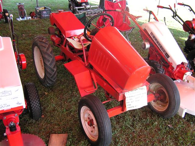 ESTATE TRACTOR GRAVELY 0_4_134