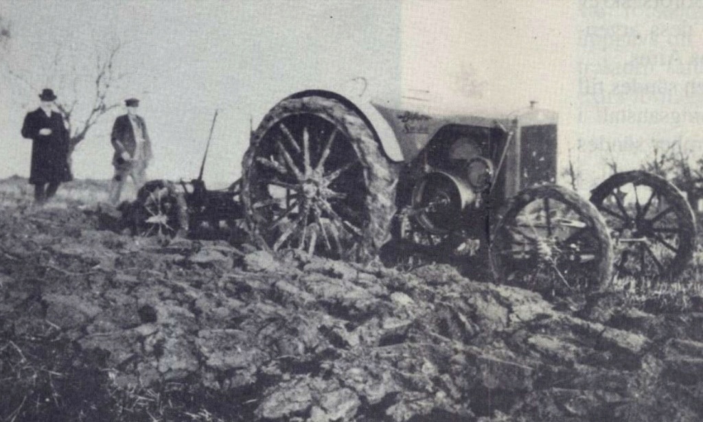 BOFORS : des tracteurs Suédois canons ! 2_143