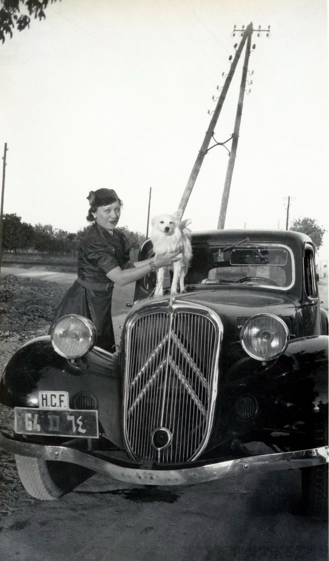 la Traction Avant dans tous ses états - Page 39 Citroz48