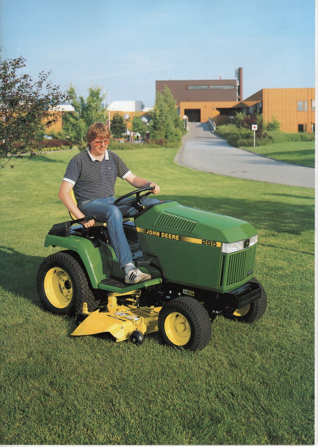 deere - JOHN DEERE...aussi des micro-tracteurs Img21288