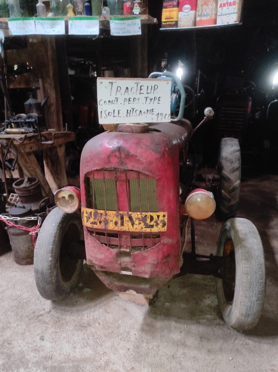 70 Loulans les forges : la ferme du tracteur de Mr Michel Bouchaton Img_5436