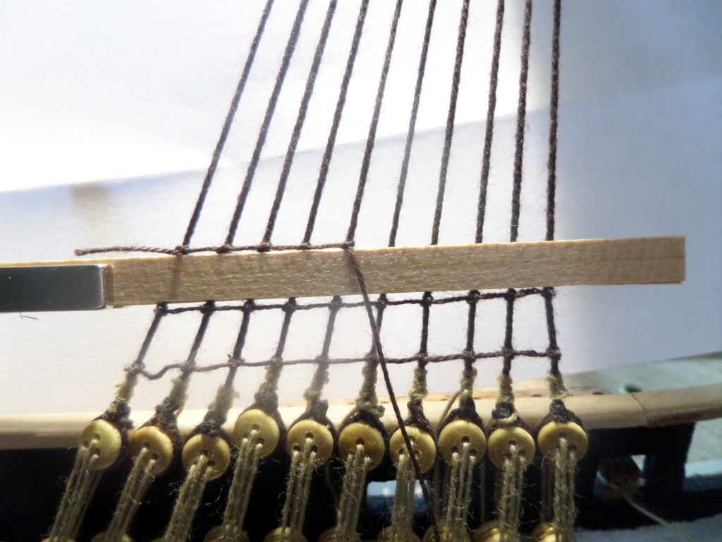 HMS Terror (OcCre 1/65°) montage pour notre partenaire par Pipr - Page 6 Sam_6321