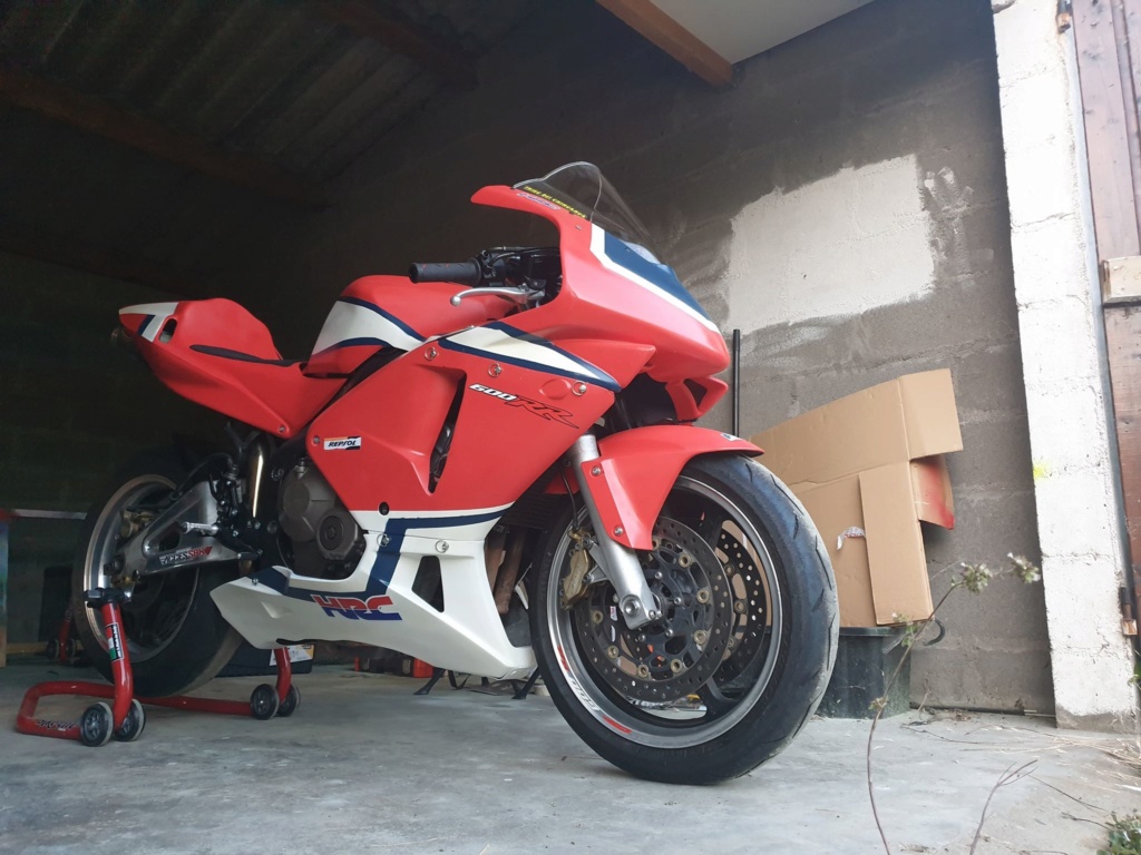 VENDU - Vente 600 CBR RR 2004 / 7000km / 3000€ Cbr10