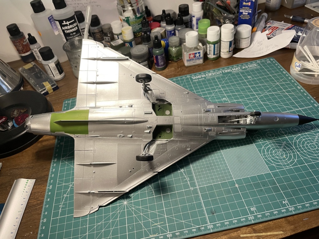 [Italeri] 1/32 - Dassault Mirage IIIC   - Page 2 B1624e10