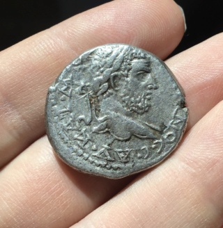 Aide tétradrachme Macrin Aradus ? 65d82610