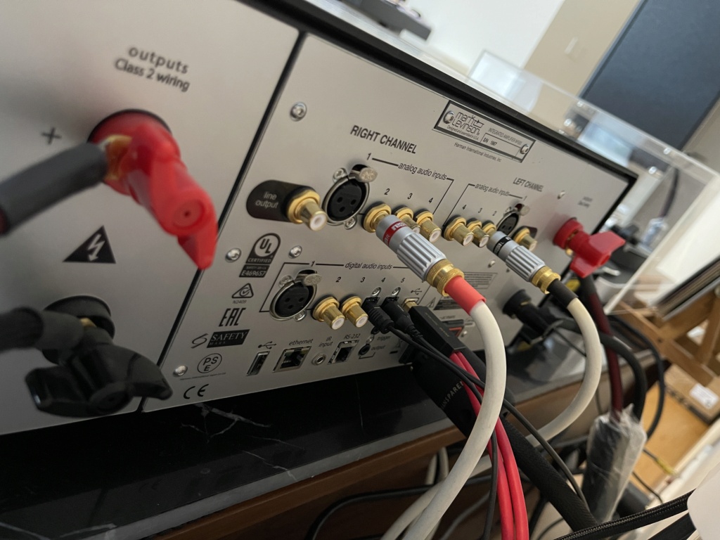 Mark Levinson 585 Integrated Amplifier Img_5114